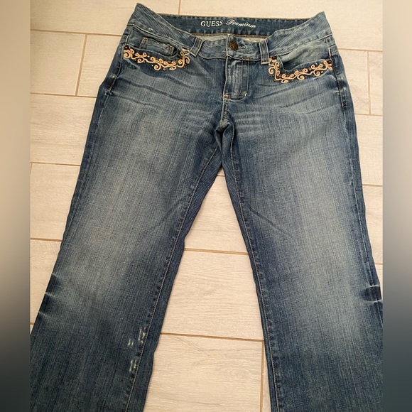 EUC Guess Premium Size 31 Embroidered and Distressed Bootcut Jeans - Picture 4 of 15
